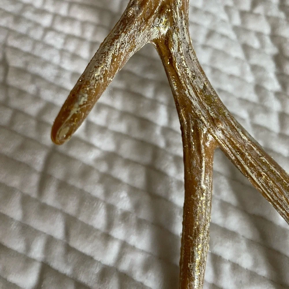 LOT OF 4 RESIN SHATTER PROOF DEER ANTLERS APPROX 9" - Picture 5 of 10